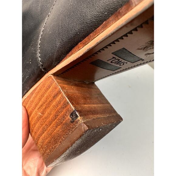 Toms Black Leather Leila Ankle Boots Booties Tassel Back Zip Western Women 6.5 - Picture 2 of 15